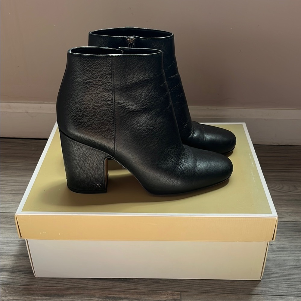 Michael Kora Ankle Boots